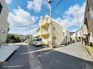 アップフィールド沖浜外観写真