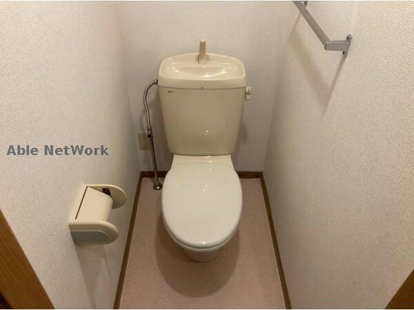 トイレ(同型モデル)