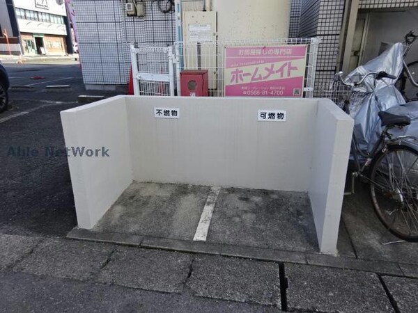 建物設備(ゴミ置き場)