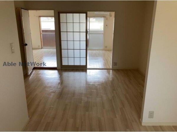 リビングダイニング