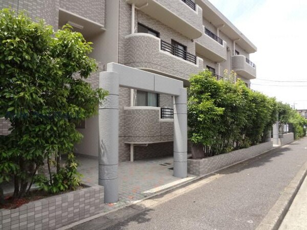 エントランス部分(ｴﾝﾄﾗﾝｽ)