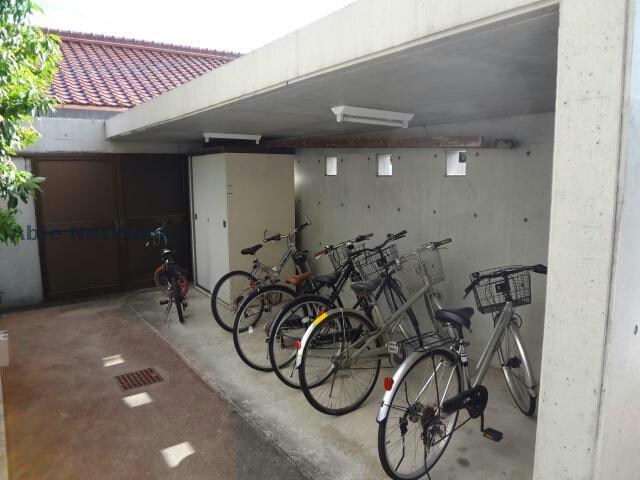 物件外観写真3　(駐輪場)