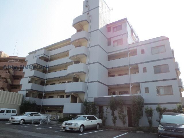 物件外観写真2　(駐車場)