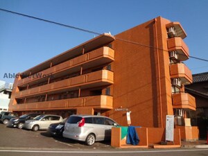 エグゼクティブ３３外観写真