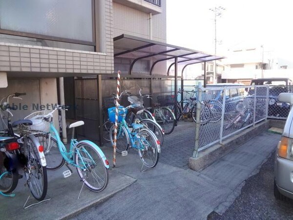 駐輪場(駐輪場)