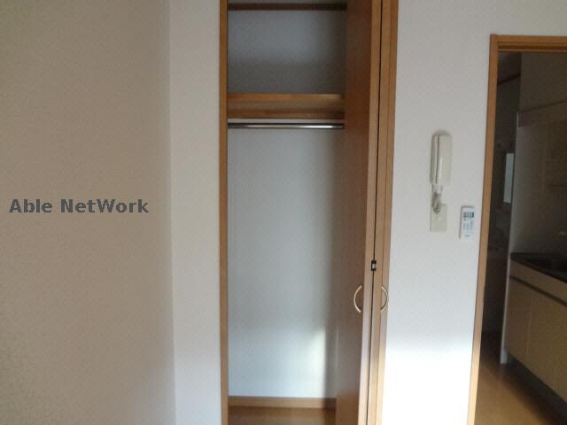 物件内観写真6　(収納)