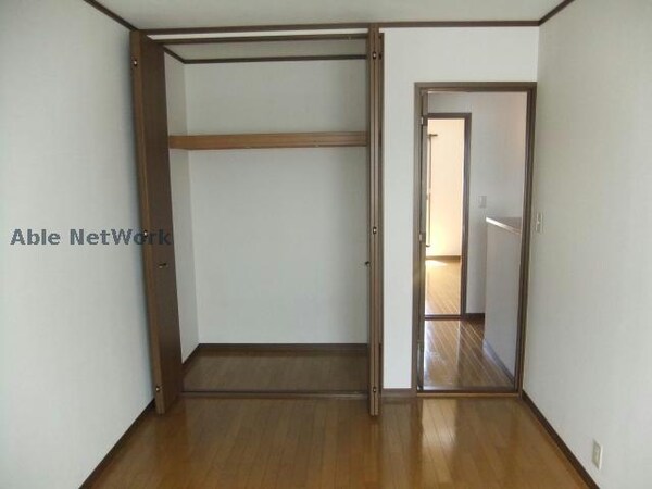 収納(同型モデル)