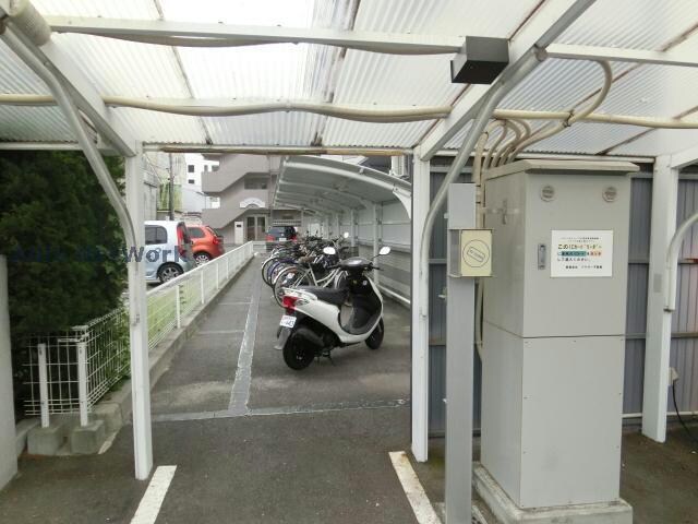 物件外観写真5　(駐輪場)