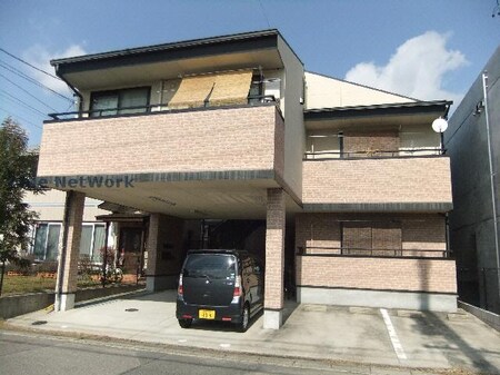 ハイネス・サンⅡ外観写真