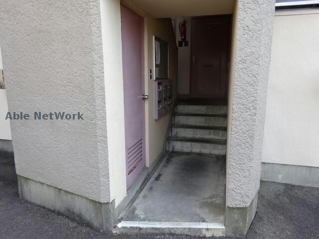 物件外観写真2　(エントランス)