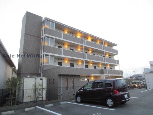 物件外観写真2　(駐車場)