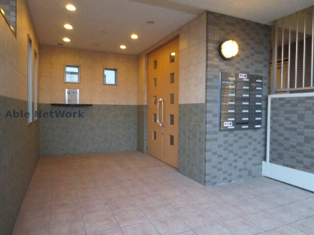 物件外観写真3　(エントランス)