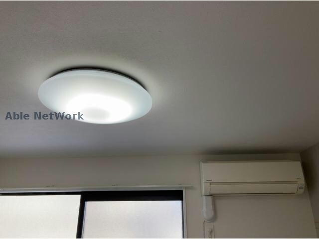 物件内観写真18　(洋室4.9帖)