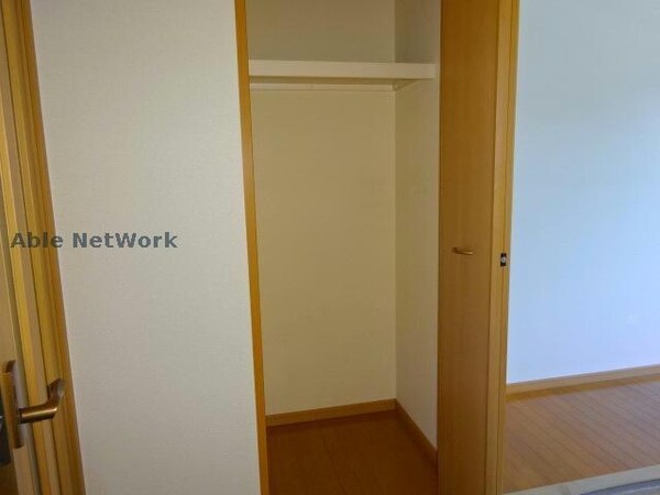 収納(同型モデル)