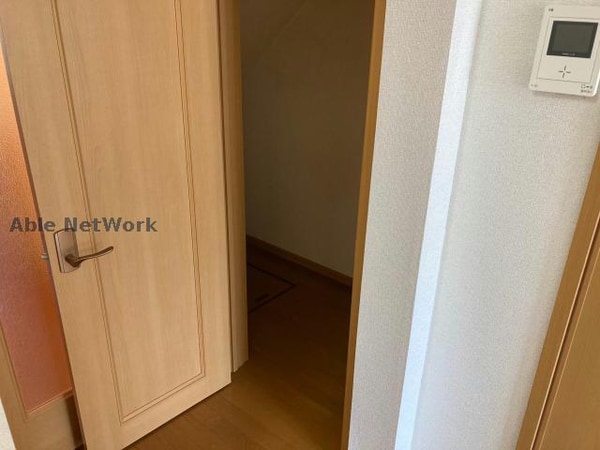 収納(同型モデル)