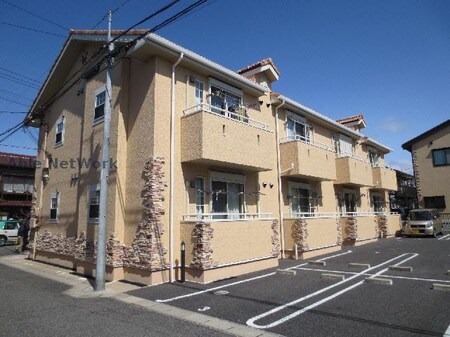 Manoir（美濃町３）外観写真