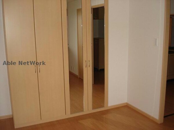 収納(同型モデル)