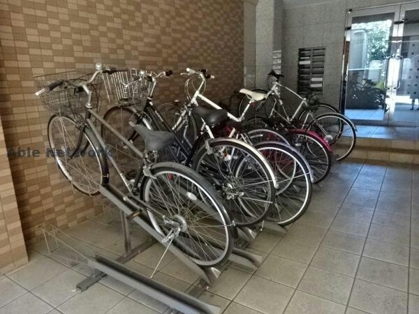 駐輪場(駐輪場)