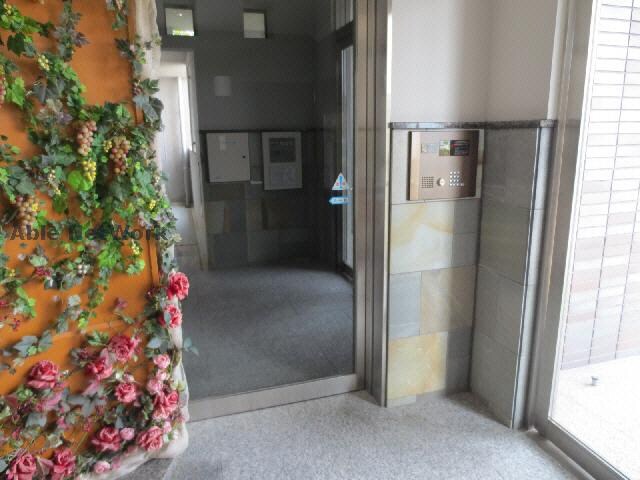 物件外観写真4　(オートロック)