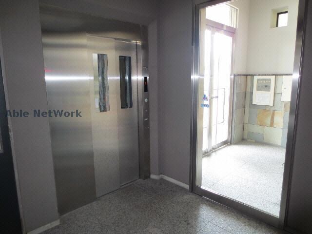 物件外観写真5　(エレベーター)