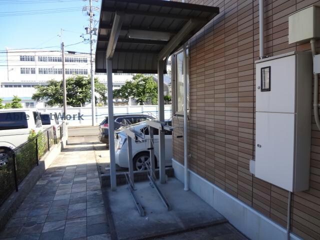 物件外観写真3　(駐輪場)