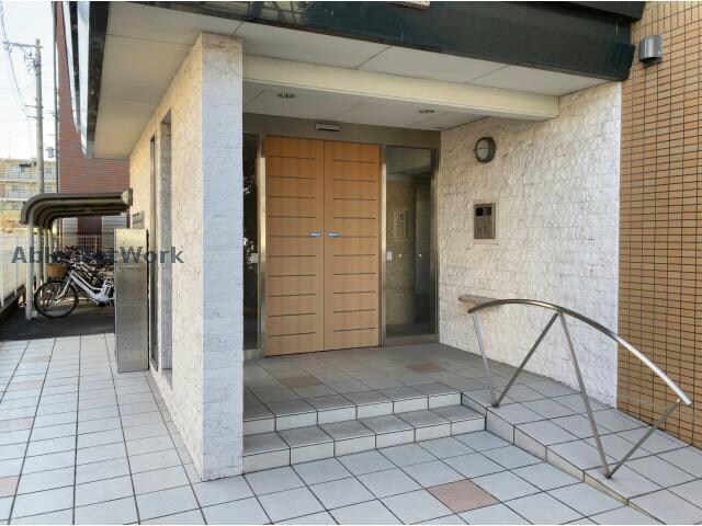 物件外観写真4　(エントランス)