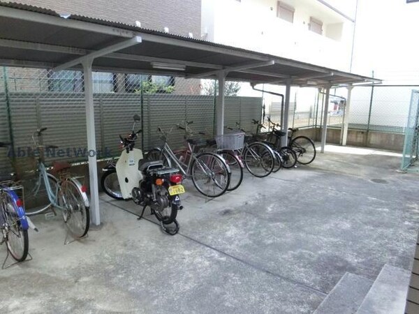 駐輪場(駐輪場)