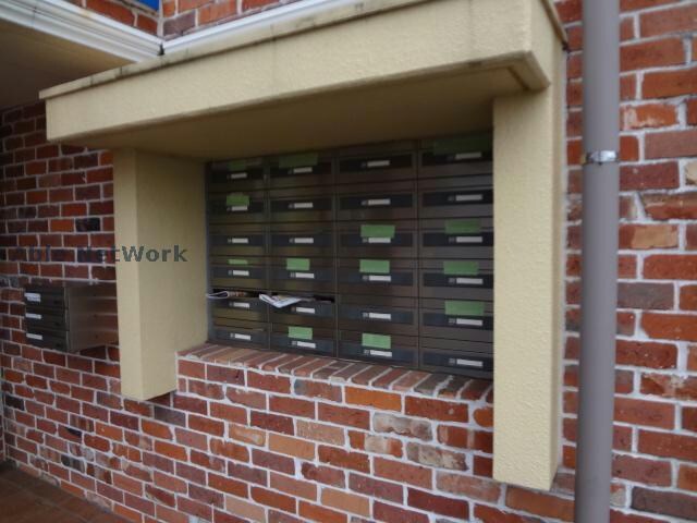 物件外観写真5　(集合ポスト)