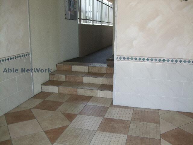 物件外観写真4　(階段)