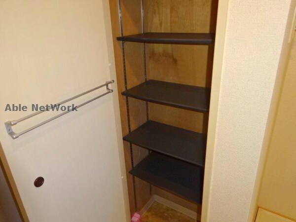 収納(同型モデル)