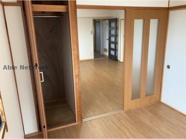 物件内観写真14　(洋室（南）6帖)