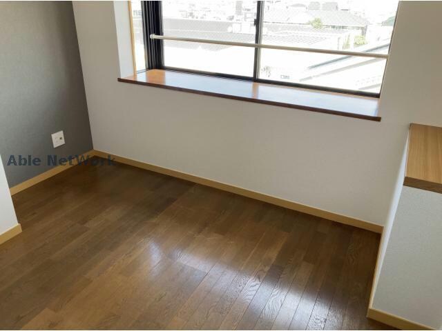 物件内観写真20　(洋室（北）6帖)