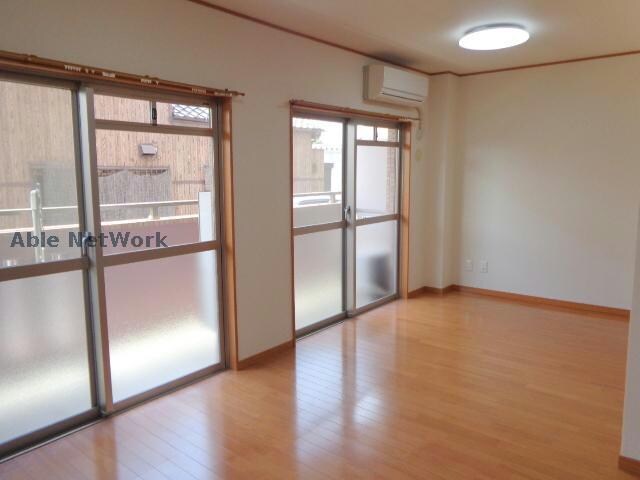 物件内観写真9　(同型モデル)