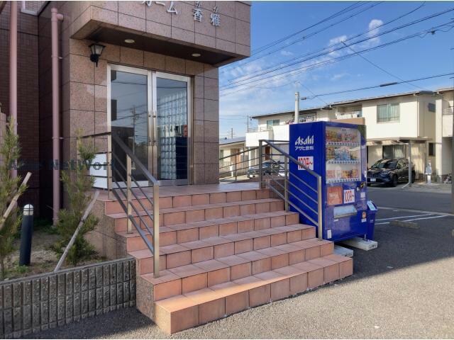 物件外観写真5　(エントランス)