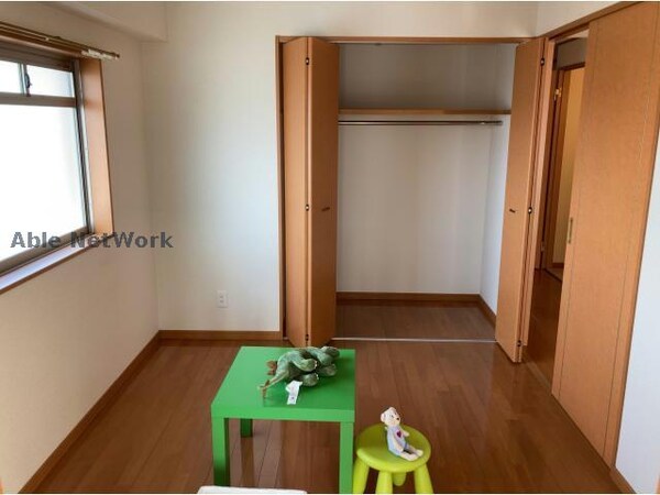 収納(洋室5帖／収納)