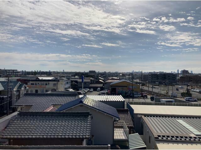 物件内観写真20　(眺望（南）)