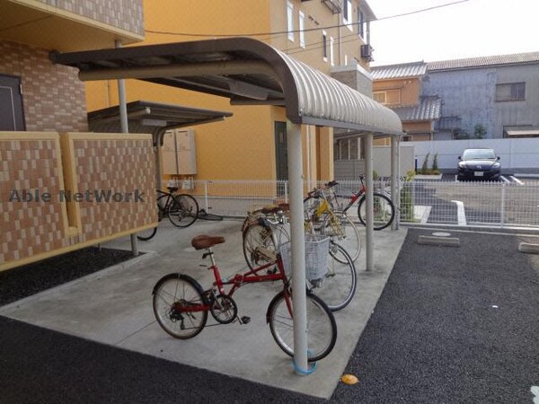 駐輪場(駐輪場)
