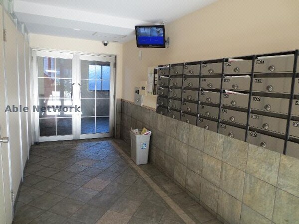 エントランス部分(エントランス、集合郵便受け)