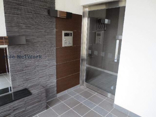 物件外観写真4　(オートロック)