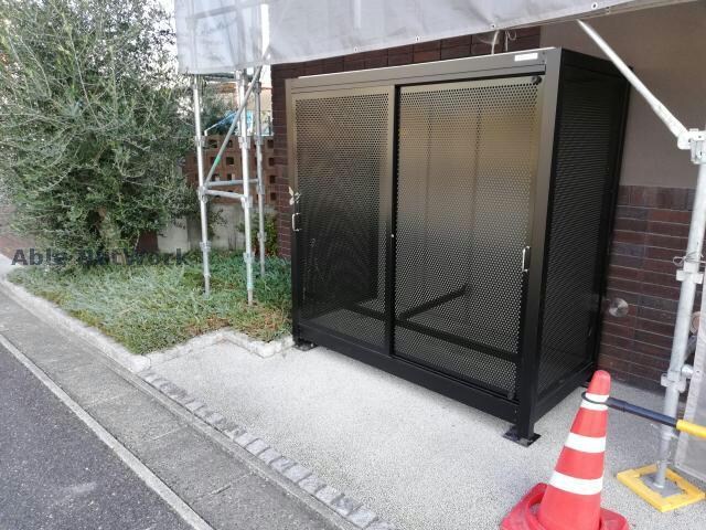 物件外観写真6　(ごみ置き場)