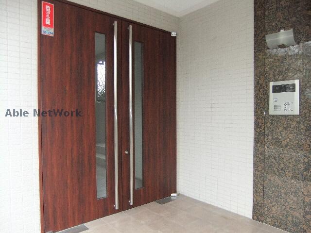 物件外観写真3　(オートロック)