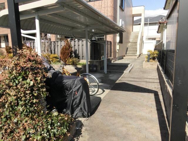 物件外観写真2　(駐輪場)