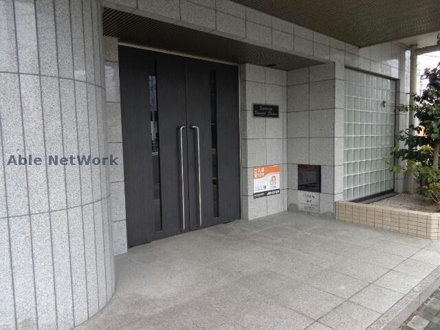 物件外観写真2　(エントランス)