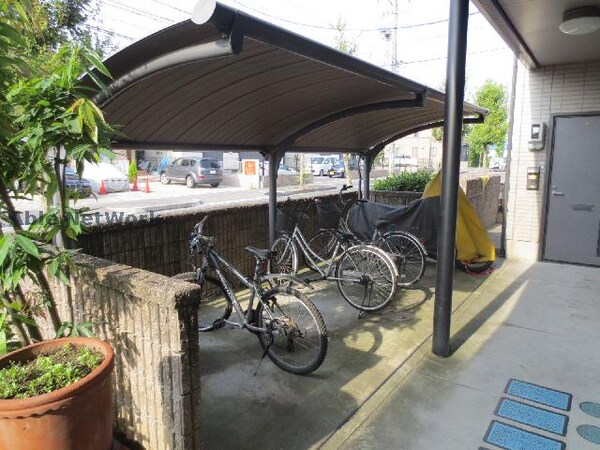駐輪場(駐輪場)