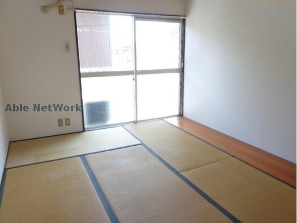 居室(同型モデル)