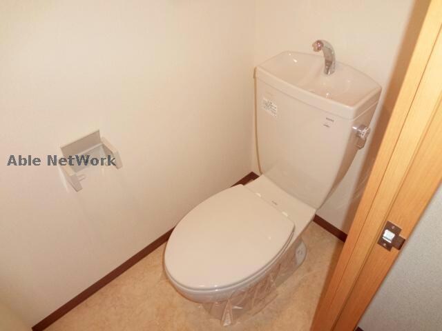 トイレ(同型モデル)