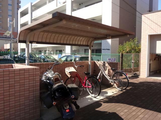 物件外観写真6　(駐輪場)