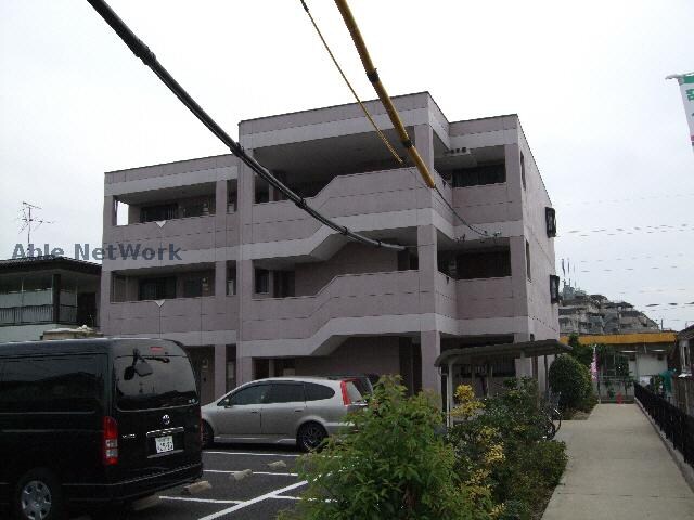 物件外観写真3　(駐車場)