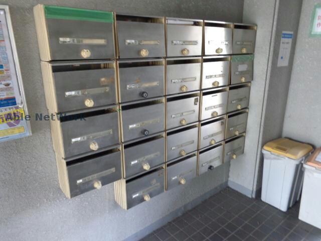 物件外観写真4　(郵便受け)