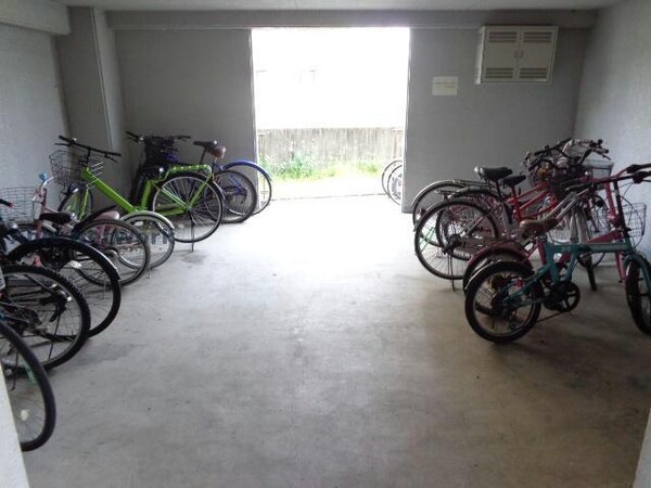駐輪場(駐輪場)